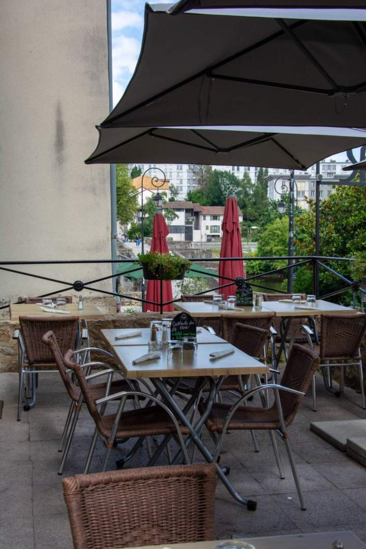 Personnel restaurant terrasse Limoges